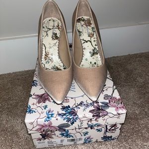 Antonio Melani x Nicole Bathie Velvet Pumps